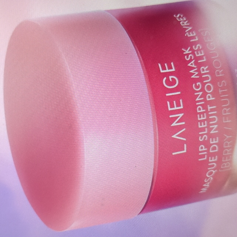Lip Sleeping Mask in Berry/Fruit Rouges - Picture 8 of 8